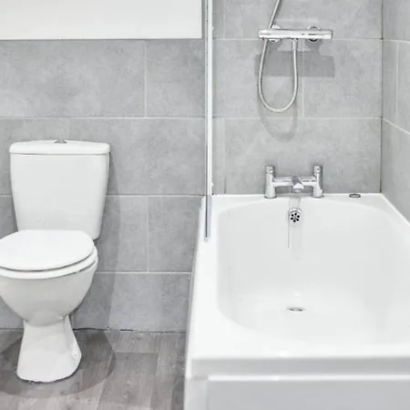 Apartmán 2-bedroom Serviced In